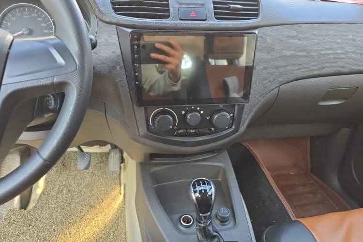 Used Wuling Hongguang 2015 1.2L S Base Model China V Standard
