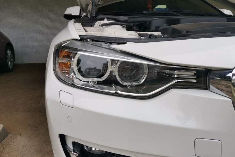 Used BMW 3 Series 2013 320Li Fashion Model
