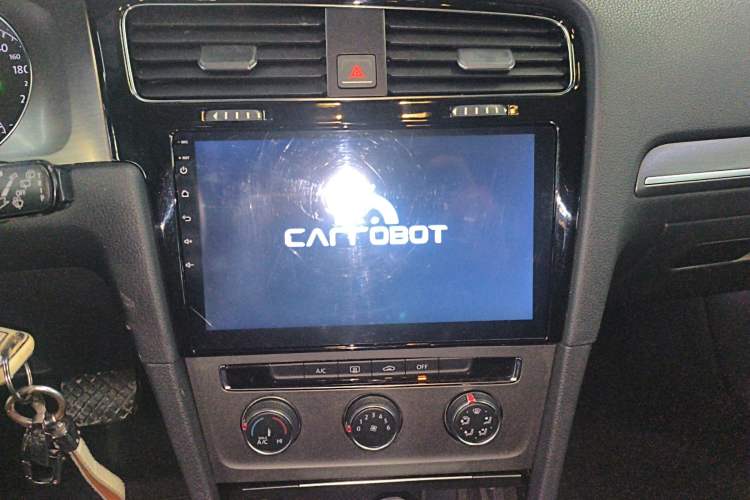 Used Volkswagen Golf 2016 1.6L Automatic Comfort Model Audio And AC Panel