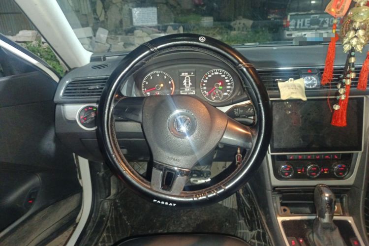 Used Volkswagen Passat 2014 1.8TSI DSG 30th Anniversary Edition Steering Wheel