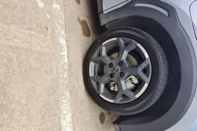 Used BYD Seagull 2024 Honor Edition 405km Flying Version Right Front Wheel Hub