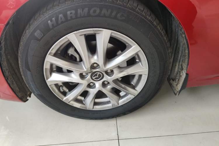 Used Mazda Mazda 3 Axela 2014 Sedan 1.5L Automatic Luxury Model
