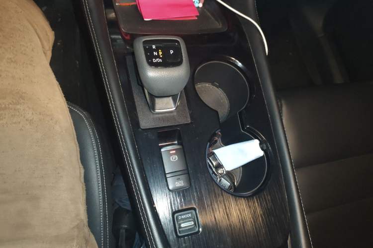 Used Nissan X-Trail 2021 VC-Turbo 300 CVT 2WD Luxury Edition Gear Lever