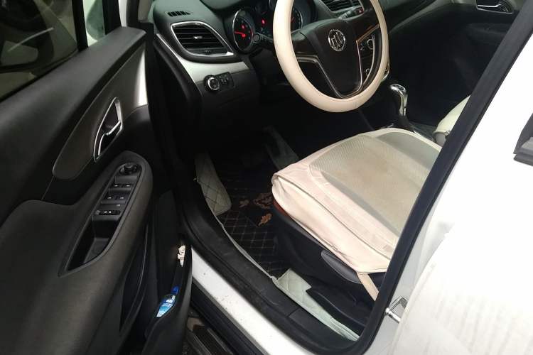 Used Buick Encore 2015 1.4T Automatic Two-Wheel Drive Urban Elite Version Driver Seat