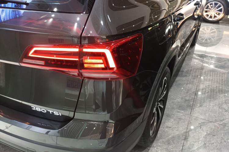 Used Volkswagen Tharu 2022 280TSI Two-Wheel-Drive Luxury Edition Exterior 3