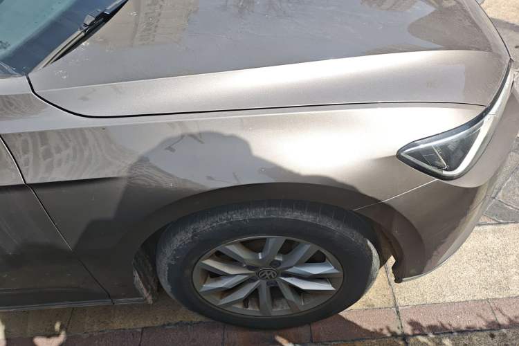 Used Volkswagen Magotan 2017 280TSI DSG Comfort Model Right Front Wheel Hub