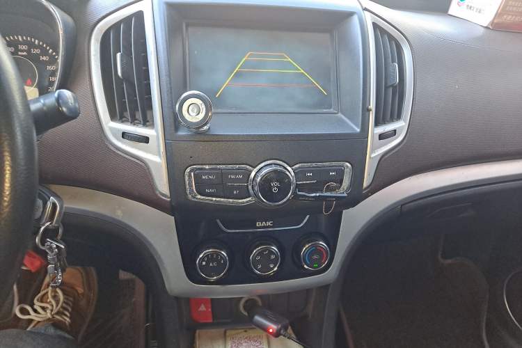 Used HYOSOW H3 2015 1.5L manual Comfort trim level