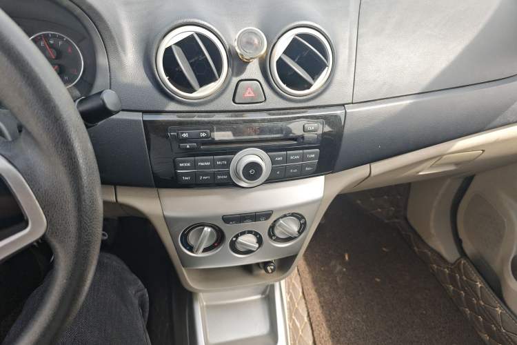 Used Changan Alsvin V3 2012 1.3L Manual Standard Edition