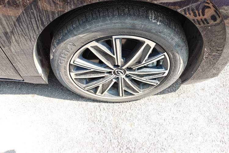 Used GAC Trumpchi E8 New Energy 2024 150km Longteng Starry Night Edition Right Front Wheel Hub