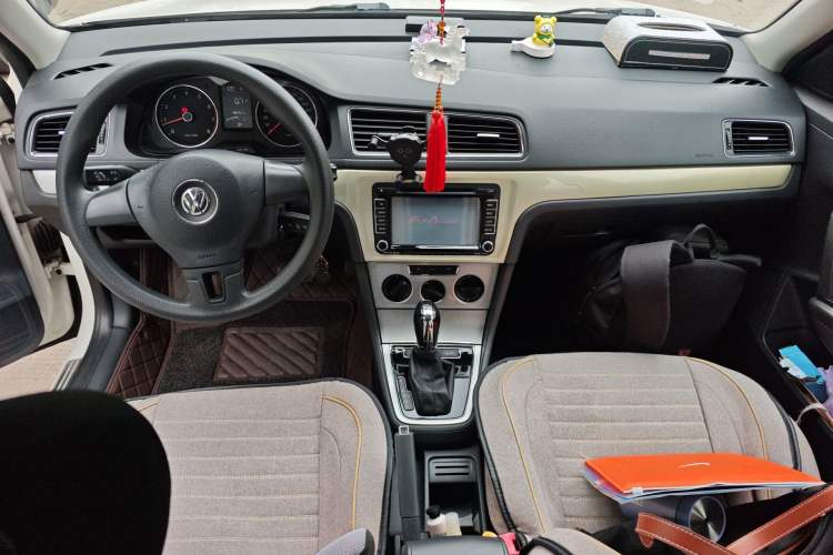 Used Volkswagen Gran Lavida 2013 1.6L Automatic Comfort Model