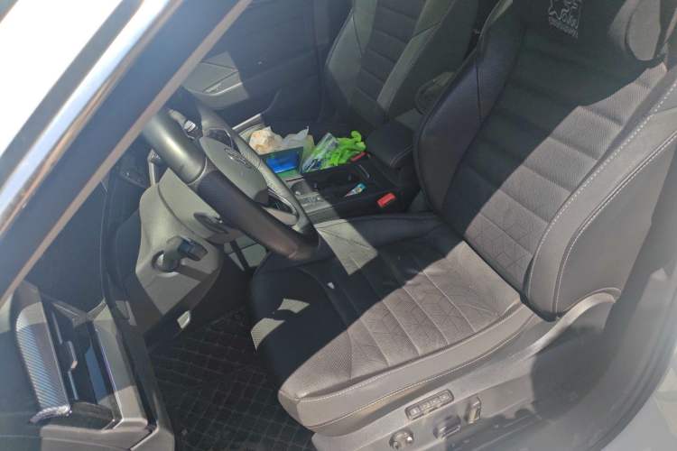 Used Volkswagen FAW-Volkswagen CC 2023 380TSI Striking Edition Left Front Seat