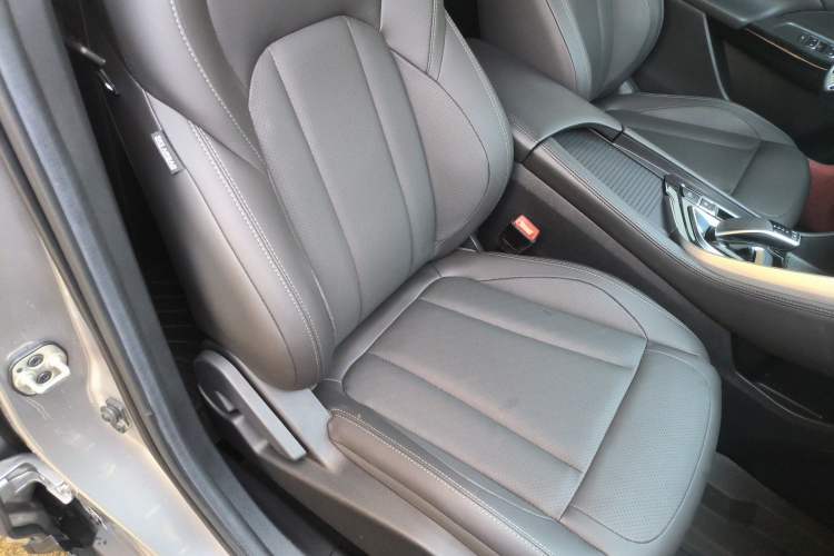 Used Dongfeng Aeolus AX7 2020 1.6T Automatic AI Navigation Model China VI Standard