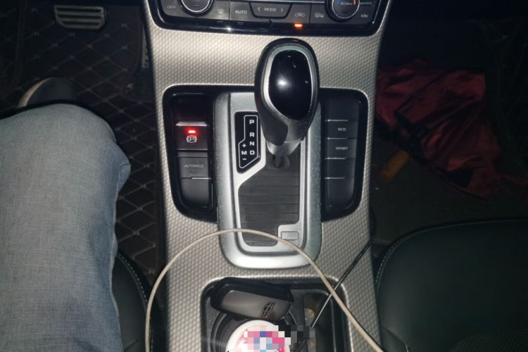 Used Geely Auto Emgrand GS 2017 Sport Edition 1.3T Automatic Smart Connectivity Model Gear Lever