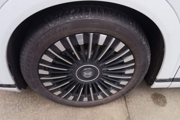 Used XPeng X9 2025 740 Ultra-Long Range Max
