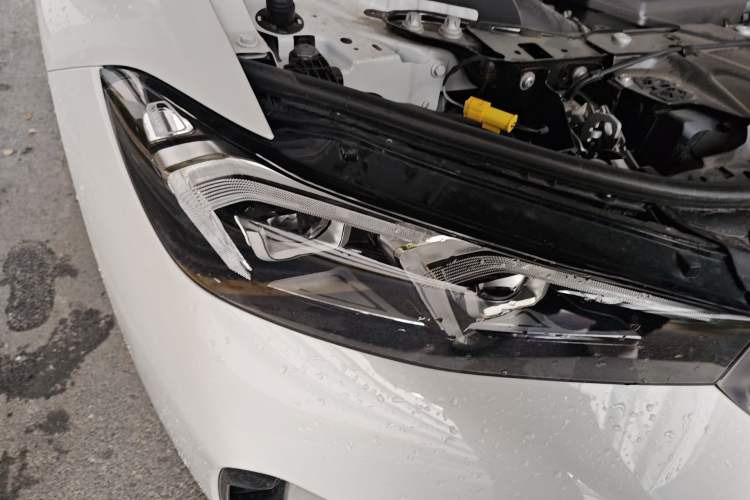 Used BMW 3 Series 2025 325Li M Sport Package Right Front Headlight