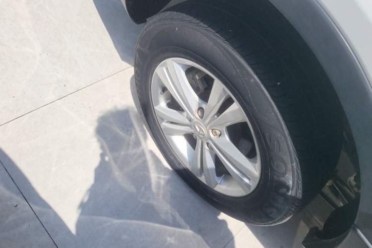 Used HYOSOW S3 2014 1.5L Luxury Version China IV Emission Standard