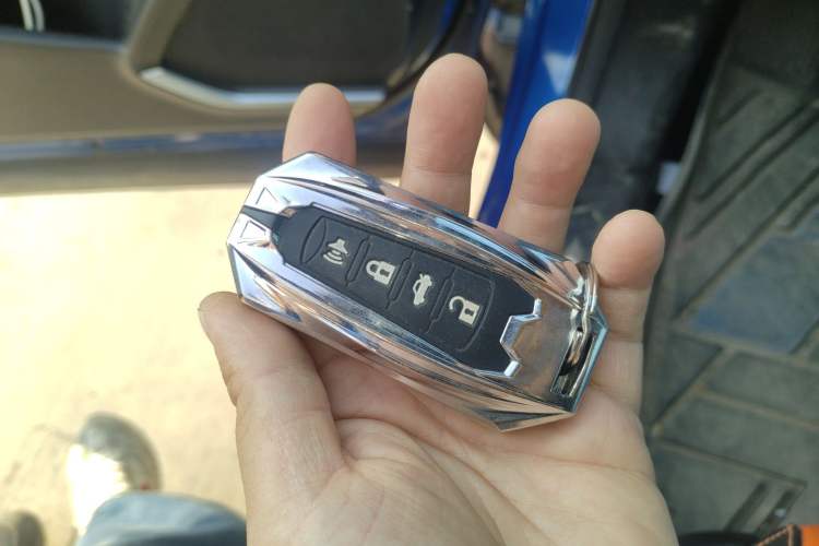 Used Haval F7x 2021 2.0T Two-Wheel Drive Smart & Trendy Edition Vehicle Key