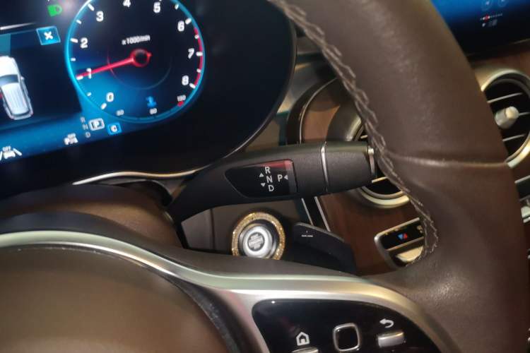 Used Mercedes-Benz GLC 2021 GLC 300 L 4MATIC Dynamic Model Gear Lever