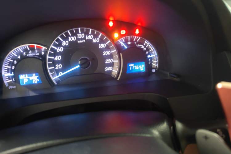 Used Toyota Camry 2012 Junrui 2.0S Radiant Edition Odometer Close Up