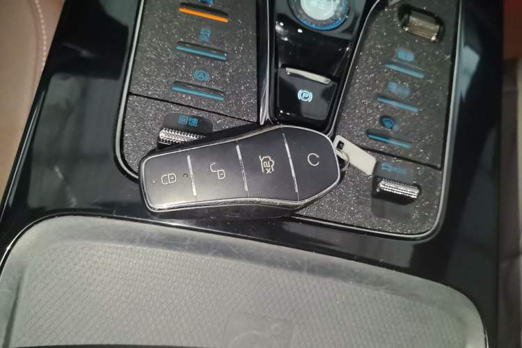 Used BYD Han 2023 EV Champion Edition 605KM Front-Drive Premium Model