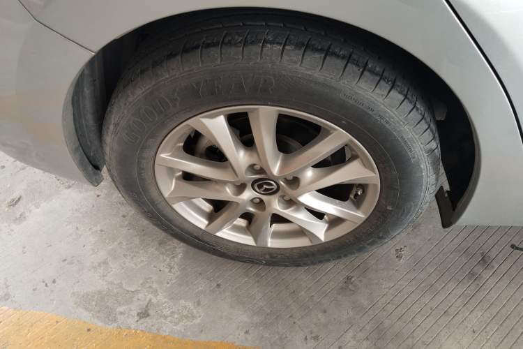 Used Mazda 3 Axela 2017 Sedan 1.5L Automatic Luxury Model China VI Standard