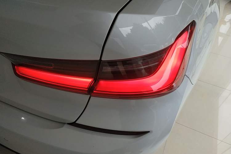 Used BMW 3 Series 2020 320Li M Sport Package Right Rear Taillight