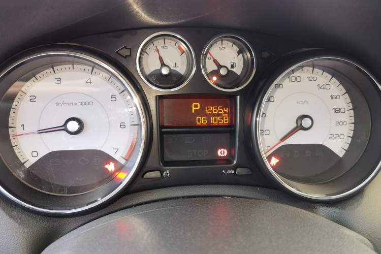 Used Peugeot 308 2014 Enjoy Edition Classic 1.6L Automatic Premium Model Odometer Close Up