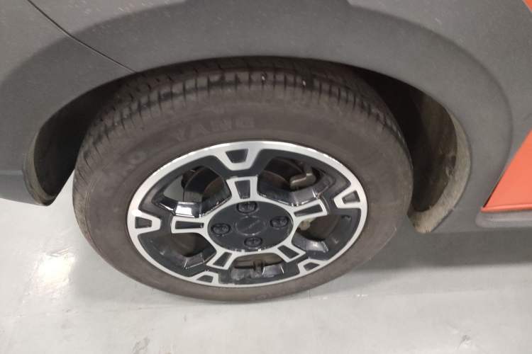 Used Geely Galaxy Panda 2025 210km Panda Rider Left Front Wheel Hub