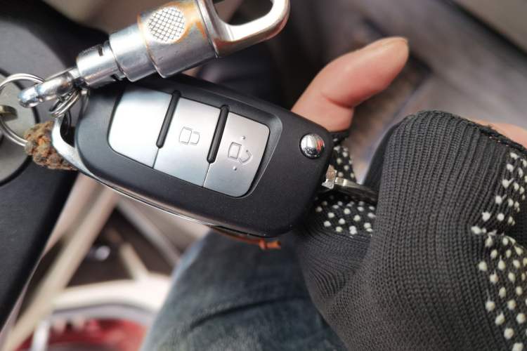 Used Changan Alsvin V3 2012 1.3L Manual Comfort Version China IV Standard