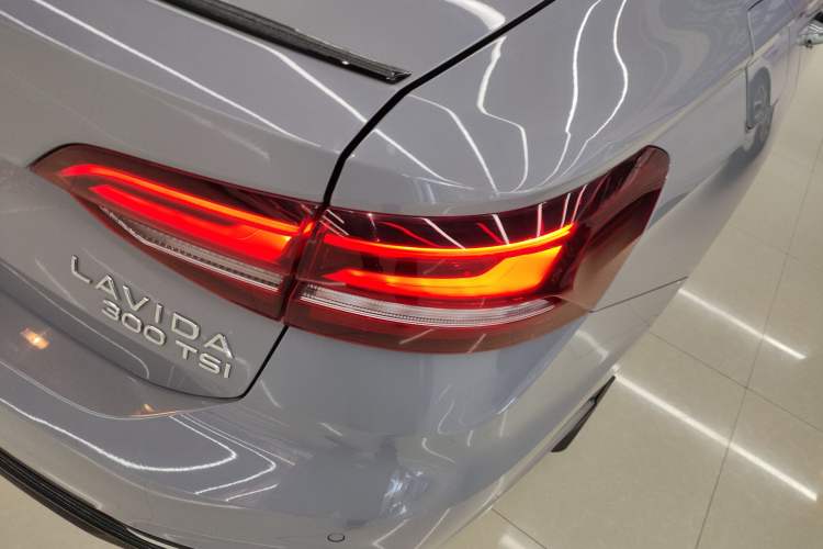 Used Volkswagen Lavida 2023 300TSI DSG Starry Sky Elite Edition
