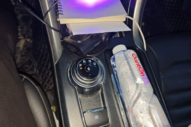 Used Ford Mondeo 2017 EcoBoost 180 Stylish Model Gear Lever