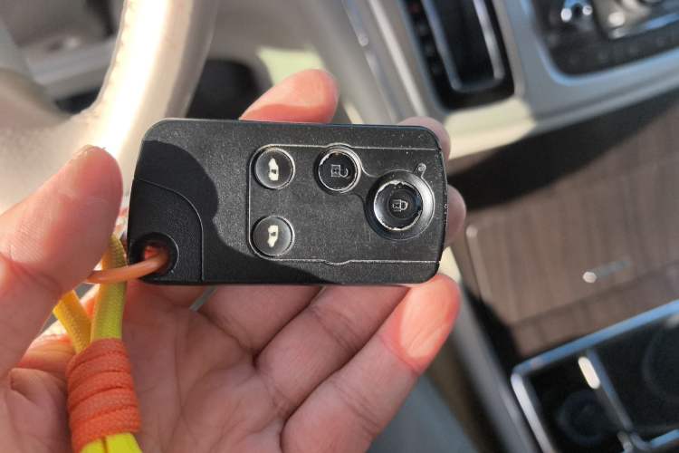 Used Honda Elysion 2015 2.4L VTi-S Prestige Edition Vehicle Key