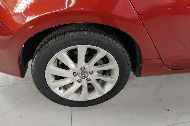 Used Volvo V60 2014 T5 Zhiyi Edition