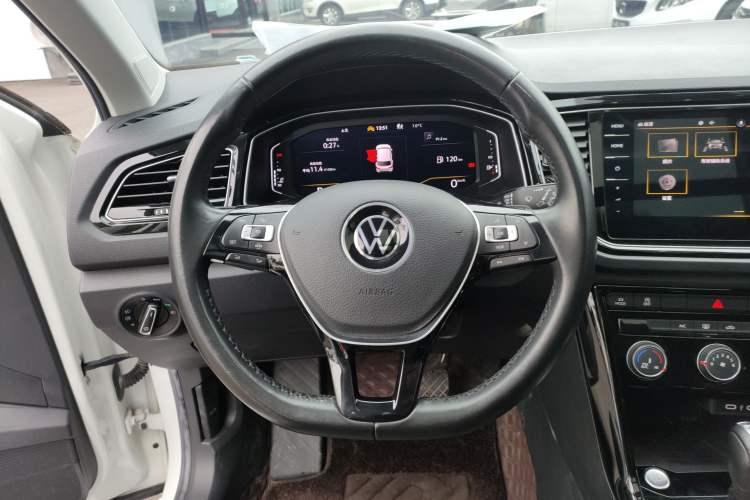 Used Volkswagen T-ROC 2022 280TSI DSG Two-Wheel Drive Comfort PLUS