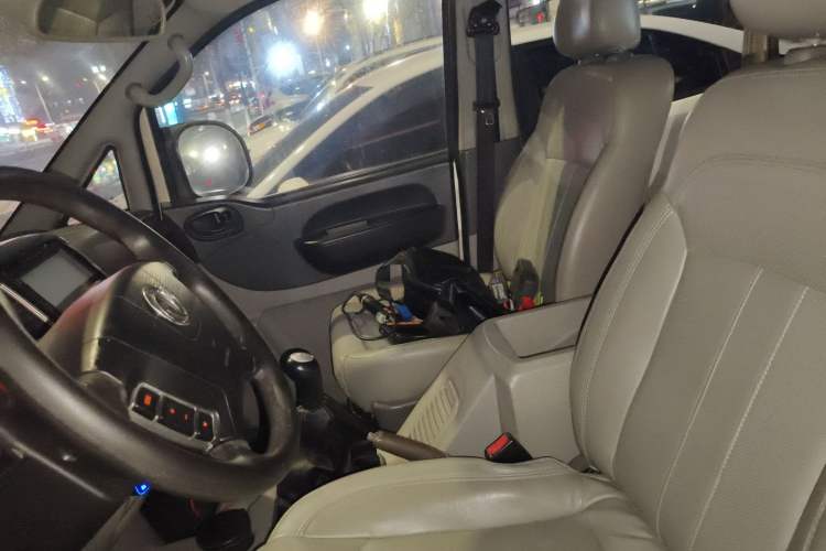 Used FORTHING Lingzhi 2016 M3 1.6L 7-Seater Luxury Model China V Standard
