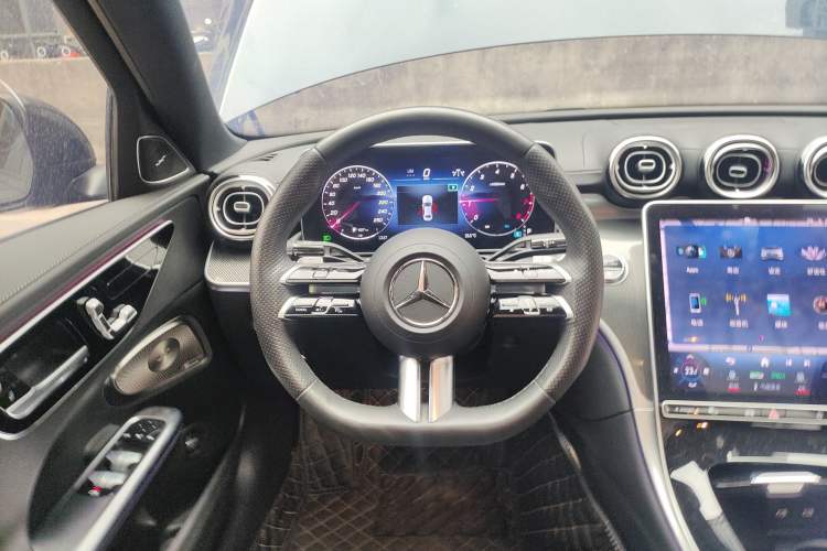Used Mercedes-Benz C-Class 2023 Restyled C 260 L Night Edition Sports Version Steering Wheel
