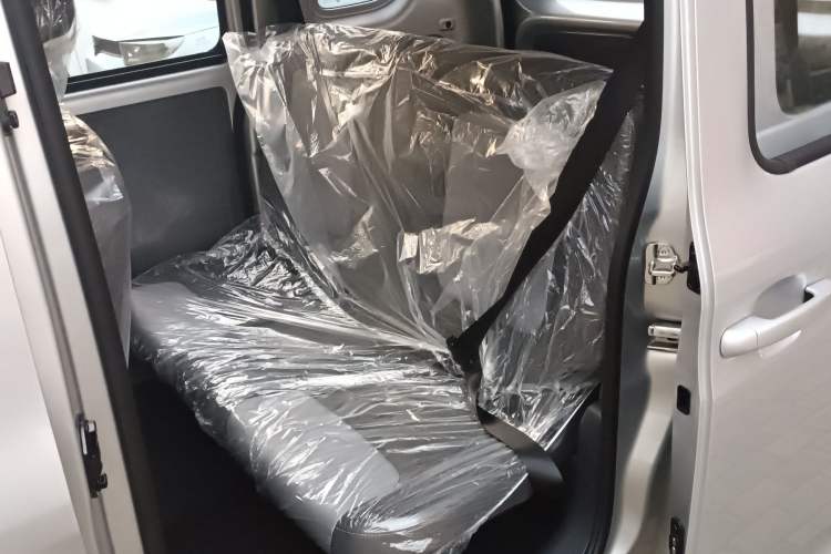 Used Wuling Zhiguang New Energy 2025 Model 305km Ambitious Edition