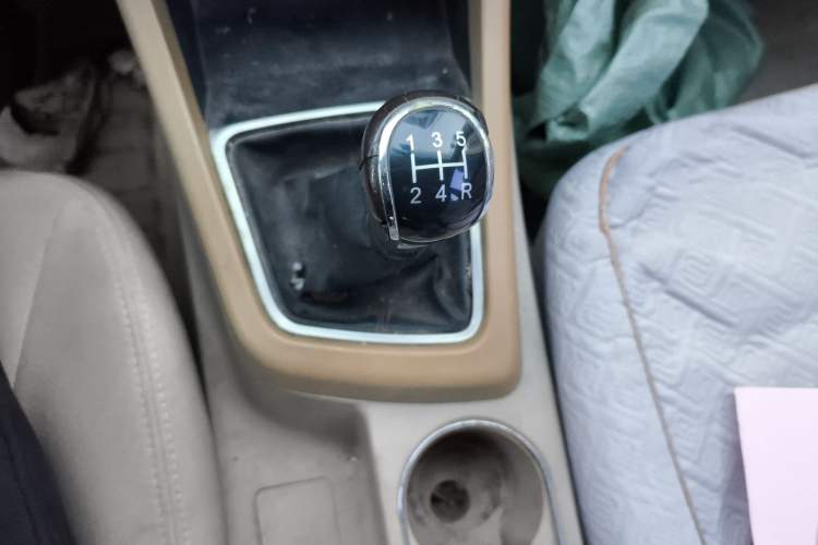 Used Baojun 730 2014 1.5L manual standard trim 7 seats