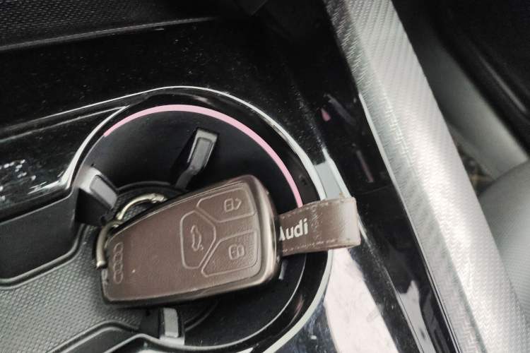 Used Audi A4L 2025 2 Million Units Enjoyment Version 40 TFSI Stylish and Dynamic Type
