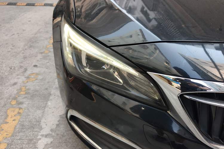 Used Buick Verano 2018 Sedan 20T Dual-Clutch Leading Model