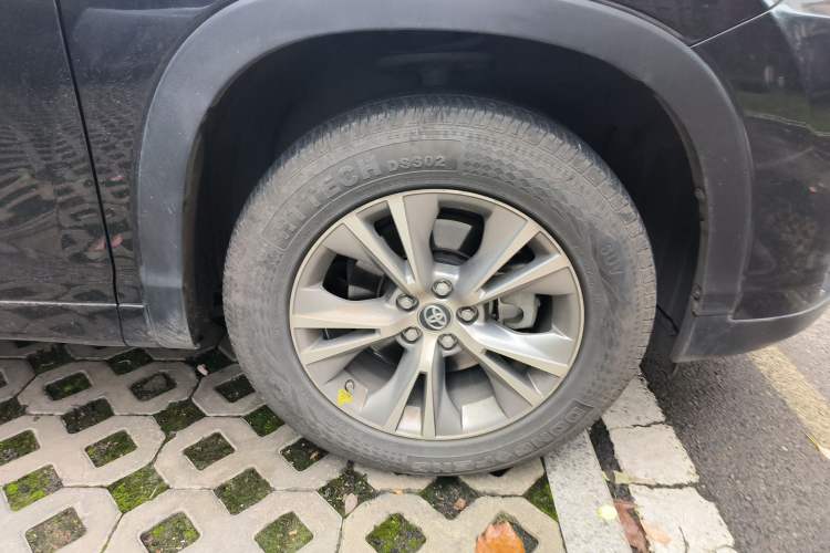 Used Toyota Highlander 2018 2.0T Four-Wheel Drive Elite Edition 7 Seats China VI Standard
