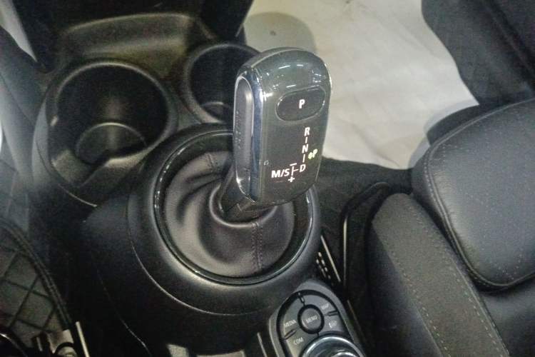 Used MINI 2023 2.0T COOPER S Artist Five-Door Edition