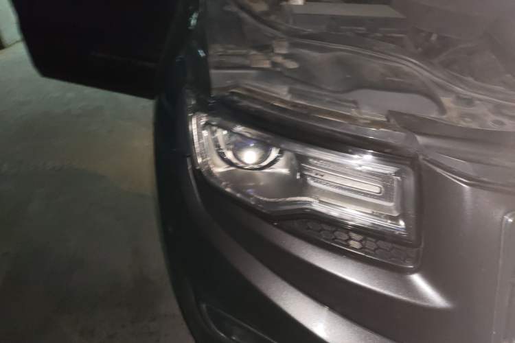 Used Jeep Grand Cherokee 2012 3.6L Luxury Navigation Edition
