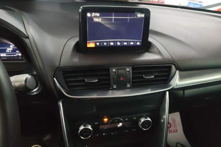 Used Mazda CX-4 2018 2.0L Automatic Two-Wheel Drive Blue Sky Premium Upgrade Version China V Standard Audio And AC Panel