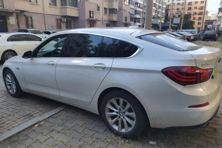 Used BMW 5 Series GT 2015 528i Leading Model
