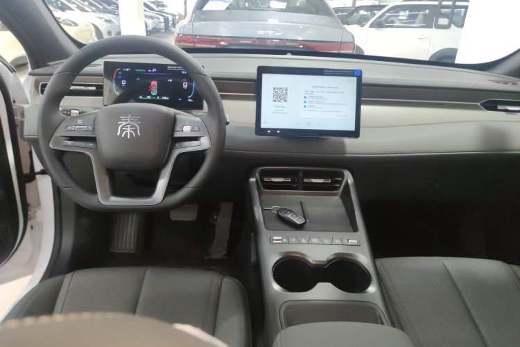 Used BYD Qin PLUS  Center Console
