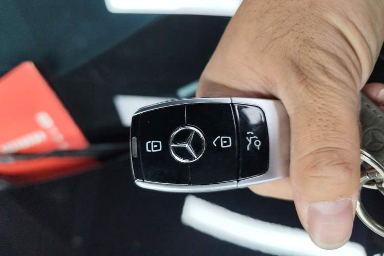 Used Mercedes-Benz E-Class 2021 Restyled E 300 L Luxury Edition
