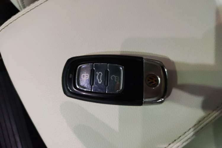 Used Volkswagen Phideon 2016 380TSI Two-Wheel-Drive Luxury Edition