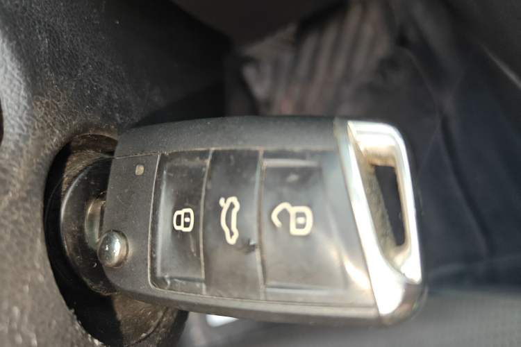 Used Volkswagen Golf 2017 1.6L Automatic Comfort Million-Vehicle Anniversary Edition