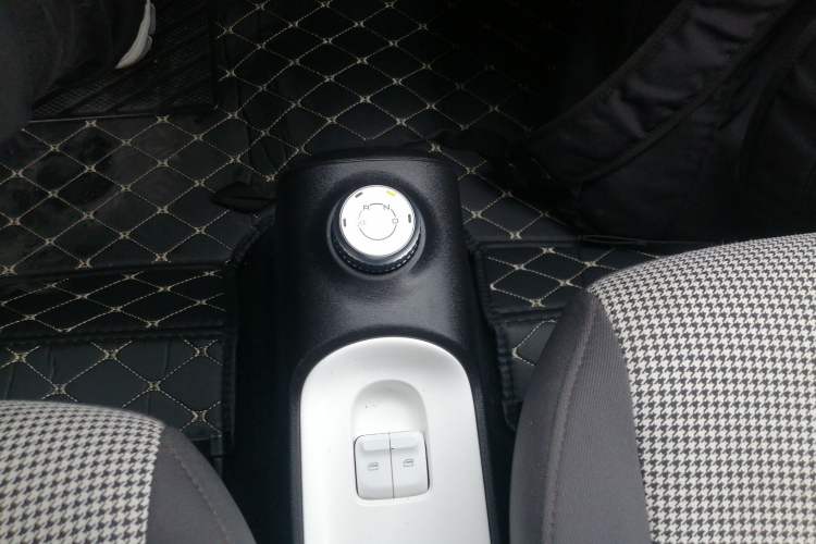 Used Wuling Hongguang MINIEV 2024 3rd Generation 215km Advanced Version